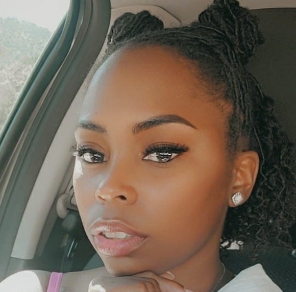 Meet your Posher, Jessica - Picture 1 of 1